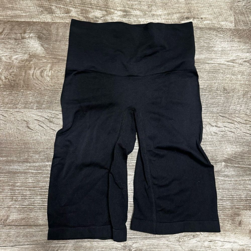 Figures! Shapewear Black Shorts Size Small